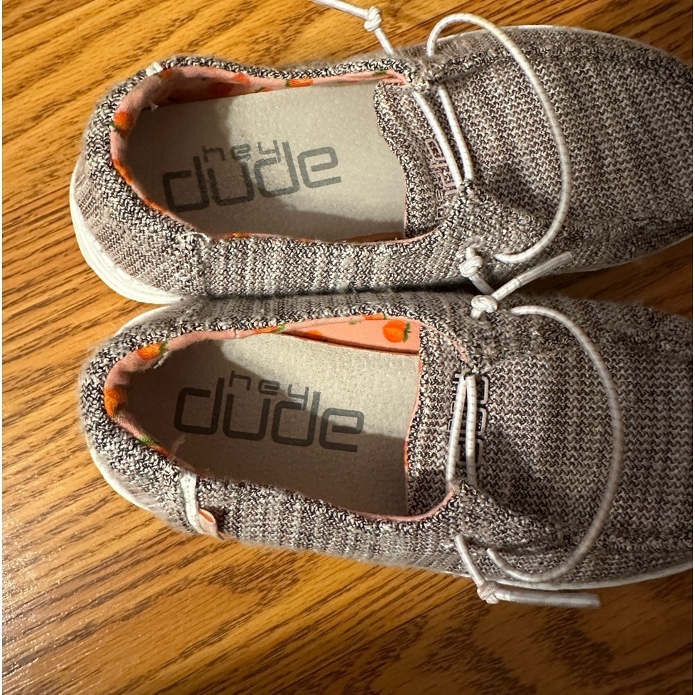 Hey Dude Youth Wendy Stretch Peach Bud Size 1 Peach, Pink, Black, Gray EUC! - Picture 5 of 7